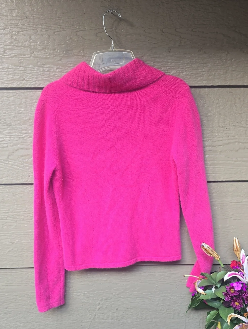 A. Giannetti hot pink two ply cashmare cardigan M - Picture 5 of 5